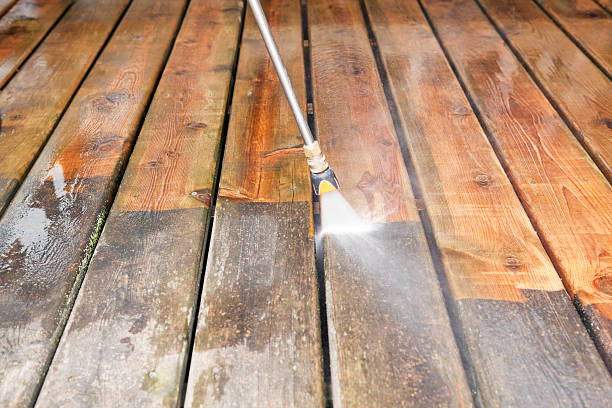 Best Deck Cleaning Services  in Parkway, CA